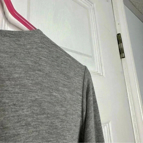 Mrs. Tee Cardigan Grey  Size Large - Picture 13 of 16